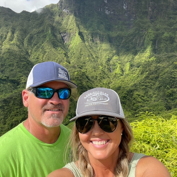 Meet your Posher, Tressie - Picture 3 of 3